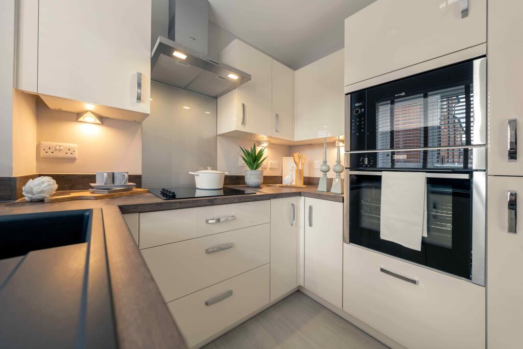 Main image of property: Outwood Lane,
Chipstead,
Coulsdon,
CR5