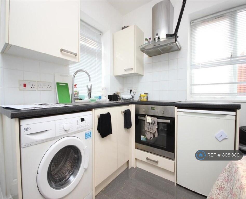 Apartment in London - View 4