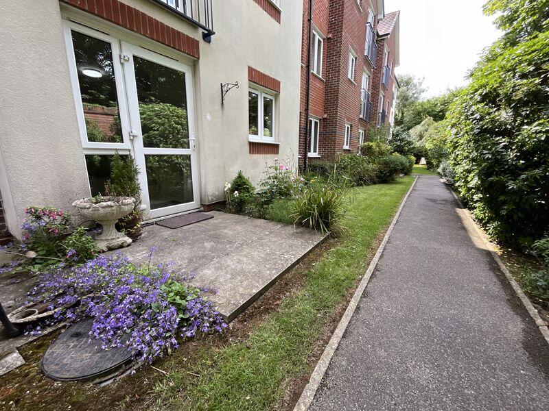 1-bed other on Christchurch, £135,000