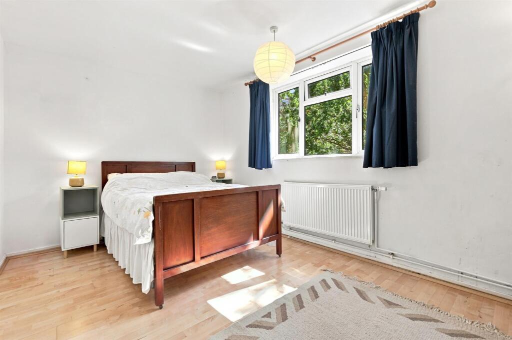 Apartment in London - View 5