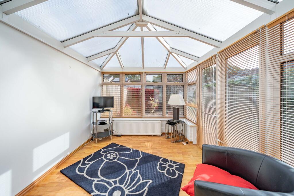 House in Livingston, Howden - View 4