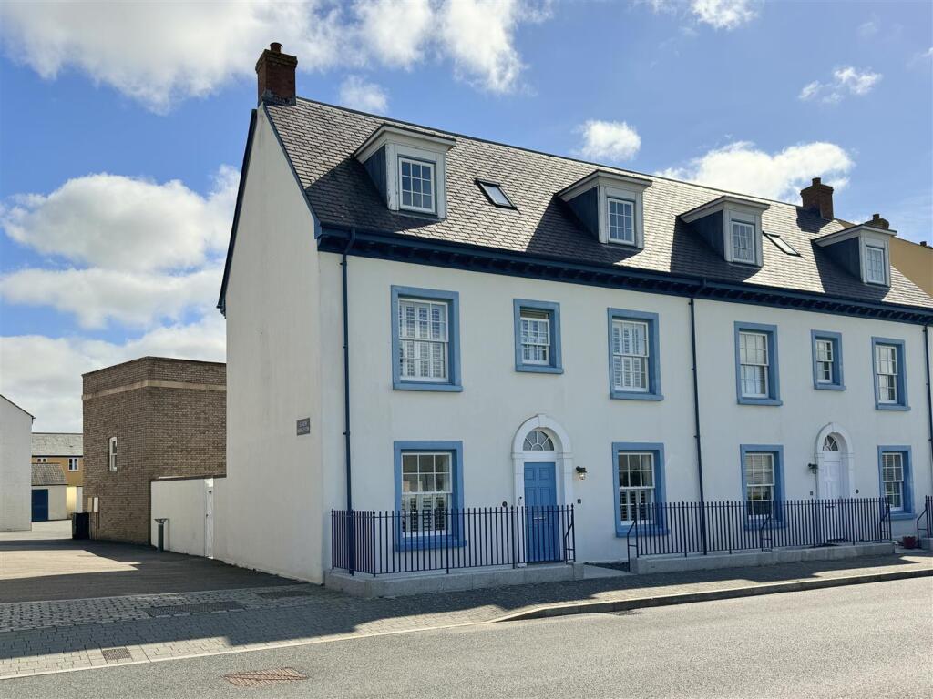 Main image of property: Stret Trystan, Nansledan