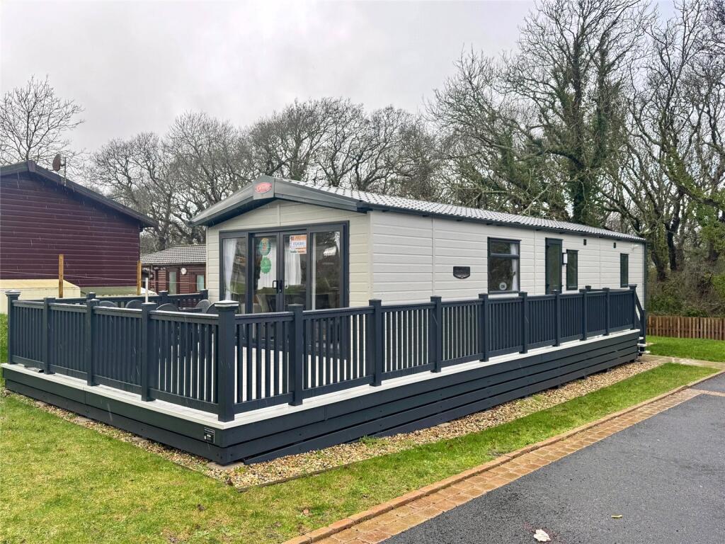 3-bed caravan on Chewton Bunny, Hoburne Naish, New Milton, Hampshire, BH25, £124,995