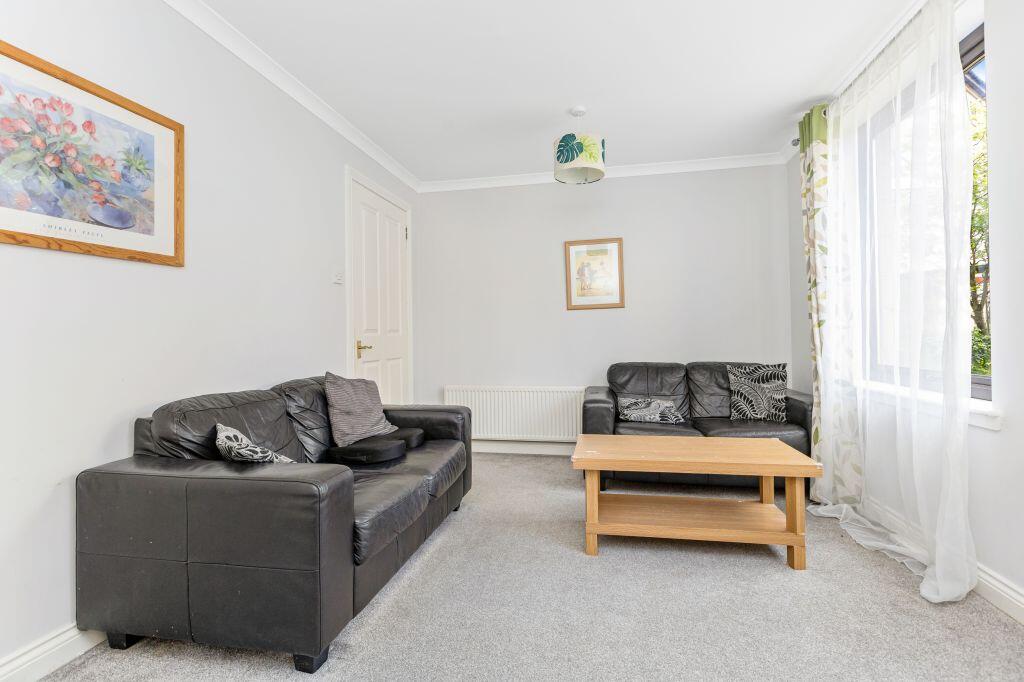 Apartment in Edinburgh, Southside - View 5