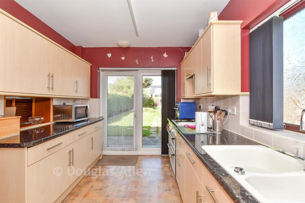 Grange Road, Brock Hilll, Wickford, Essex photo 4