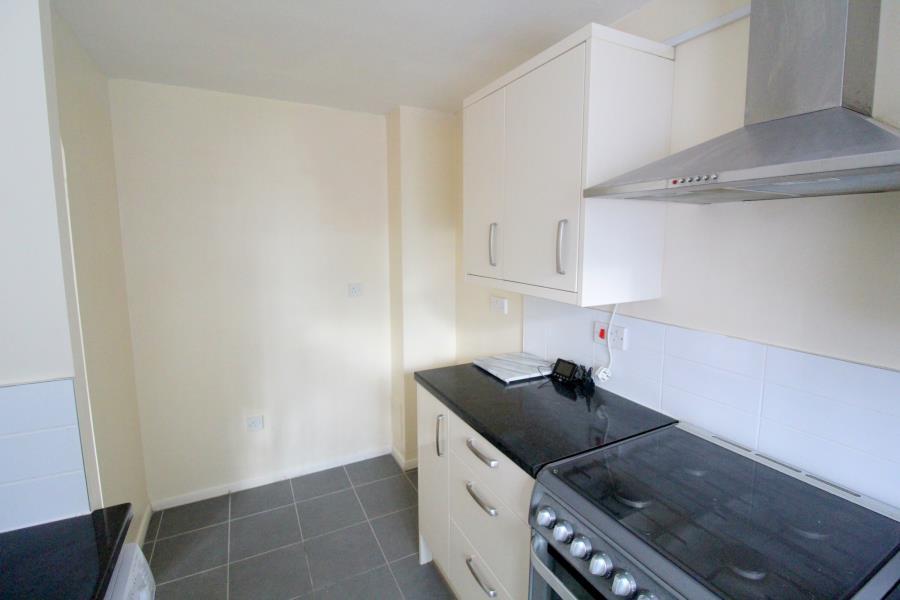 Apartment in Slough - View 4