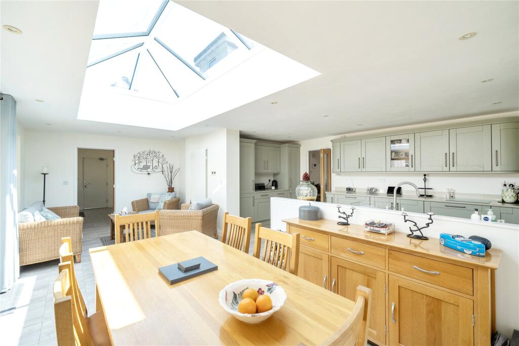House in Taunton - View 4