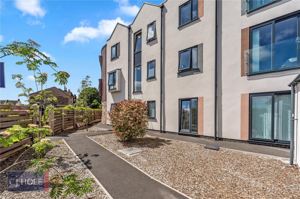 6 bedroom apartment for rent