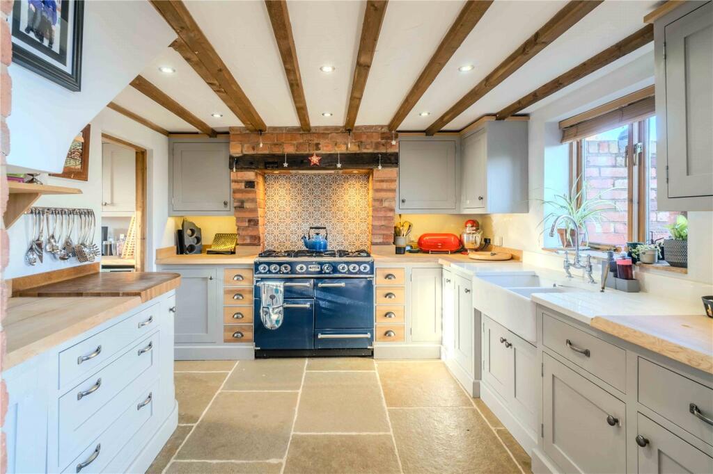 Sandfield Lane, Sedgeberrow, Worcestershire, WR11 photo 4