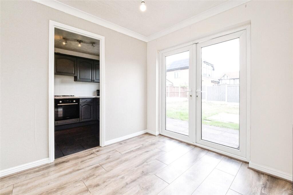 House in Romford - More