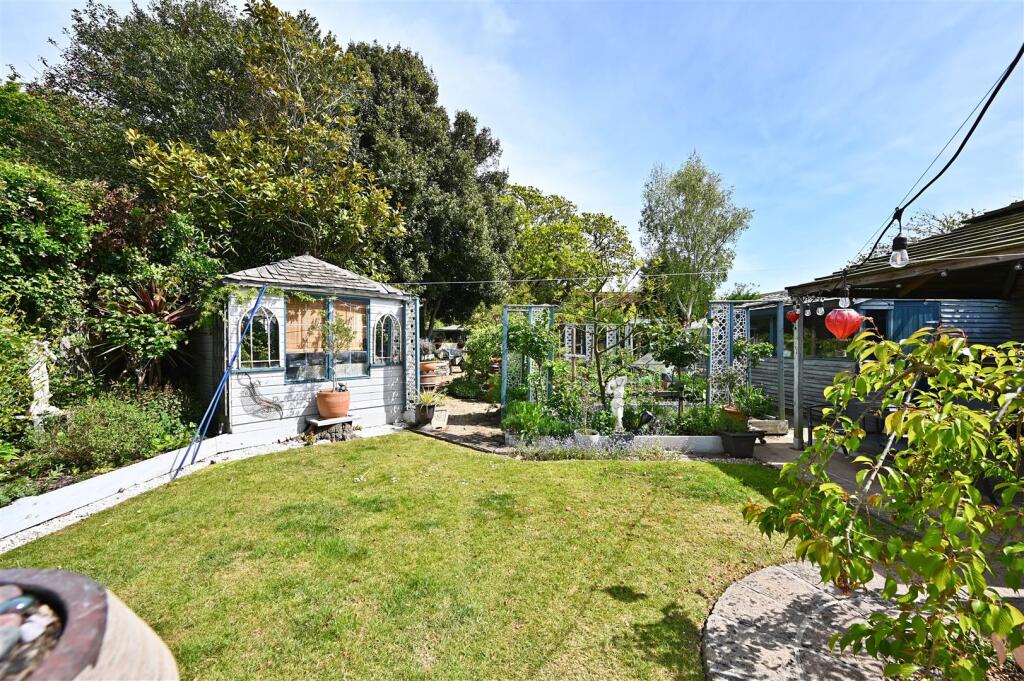 House in Bexhill-on-Sea, Pebsham - View 2