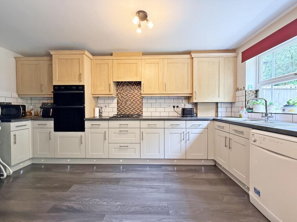 House in Cardiff, Llantrisant - View 5