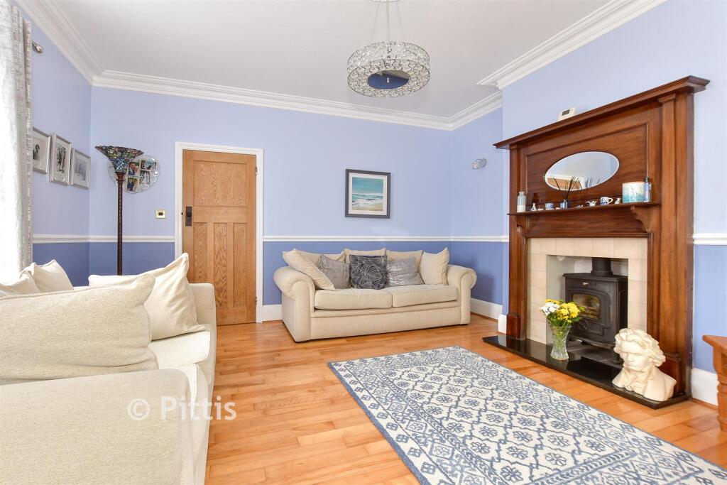 House in Shanklin, Lower Hyde, Luccombe - View 5
