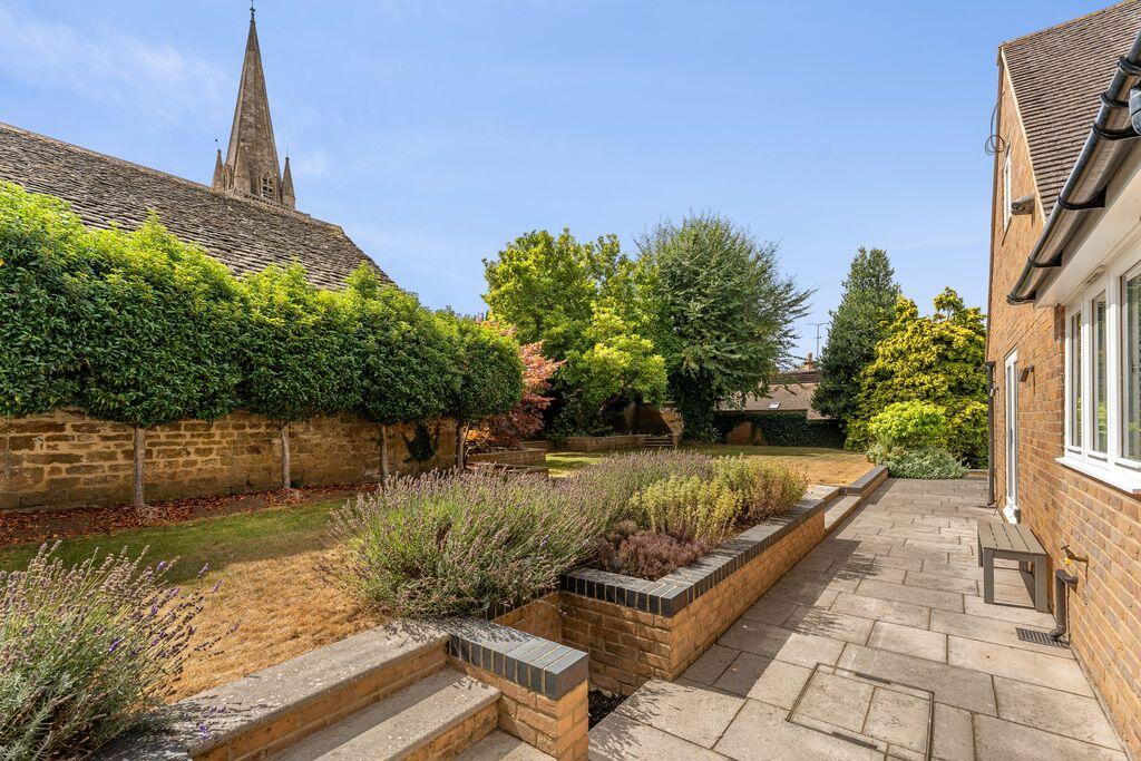 House in Adderbury, East Adderbury - View 2