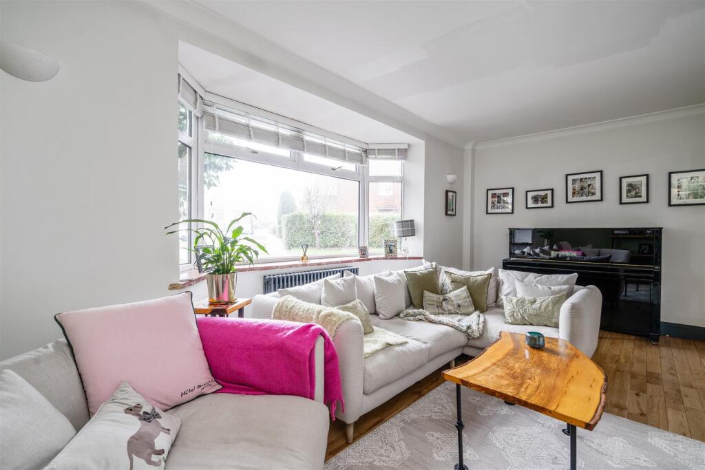 Newlands Road, Bentley Heath - View 3