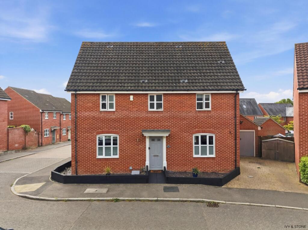 House in Uttlesford, Flitch Green - View 3