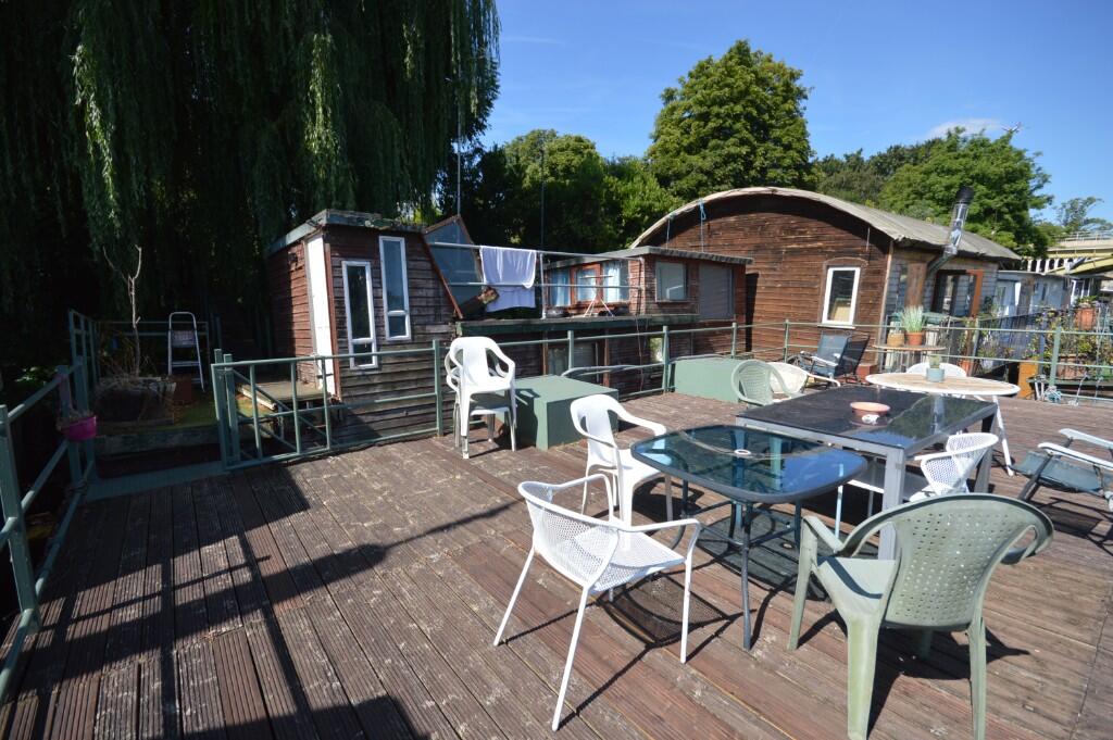House in Twickenham - View 3