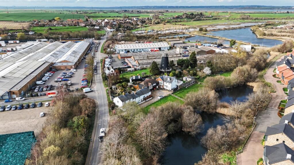Windmill Lane, Faversham, Kent, ME13 photo 3
