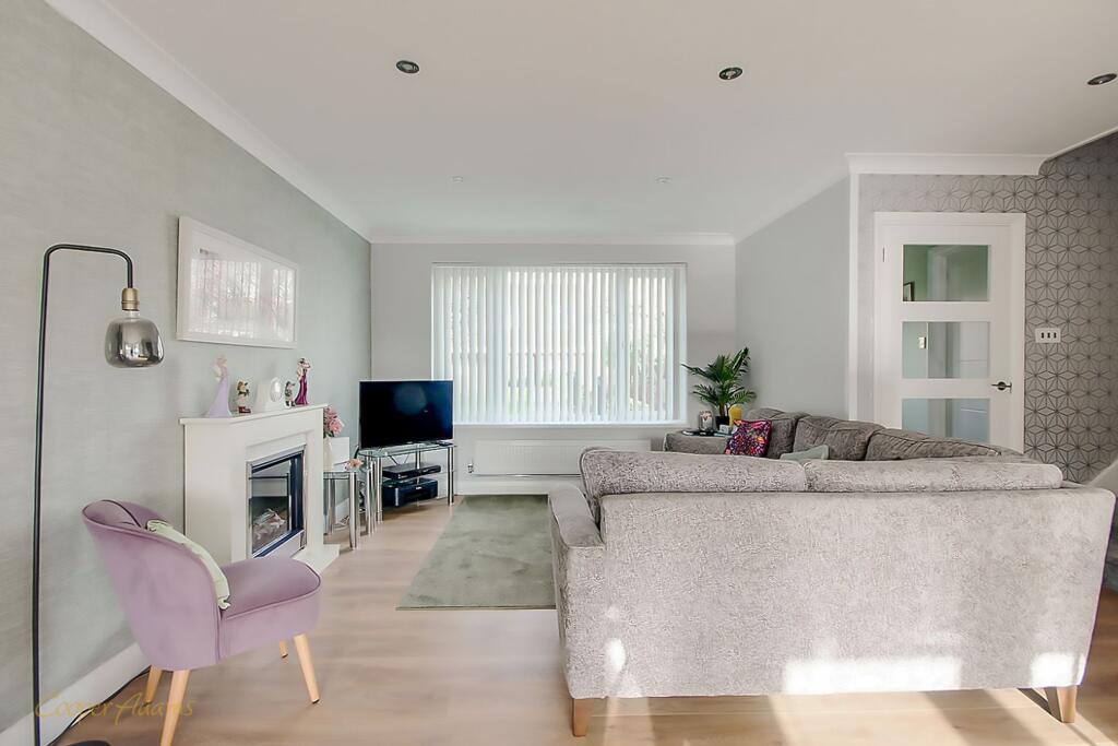 Arundel Garden, Rustington, BN16 photo 3