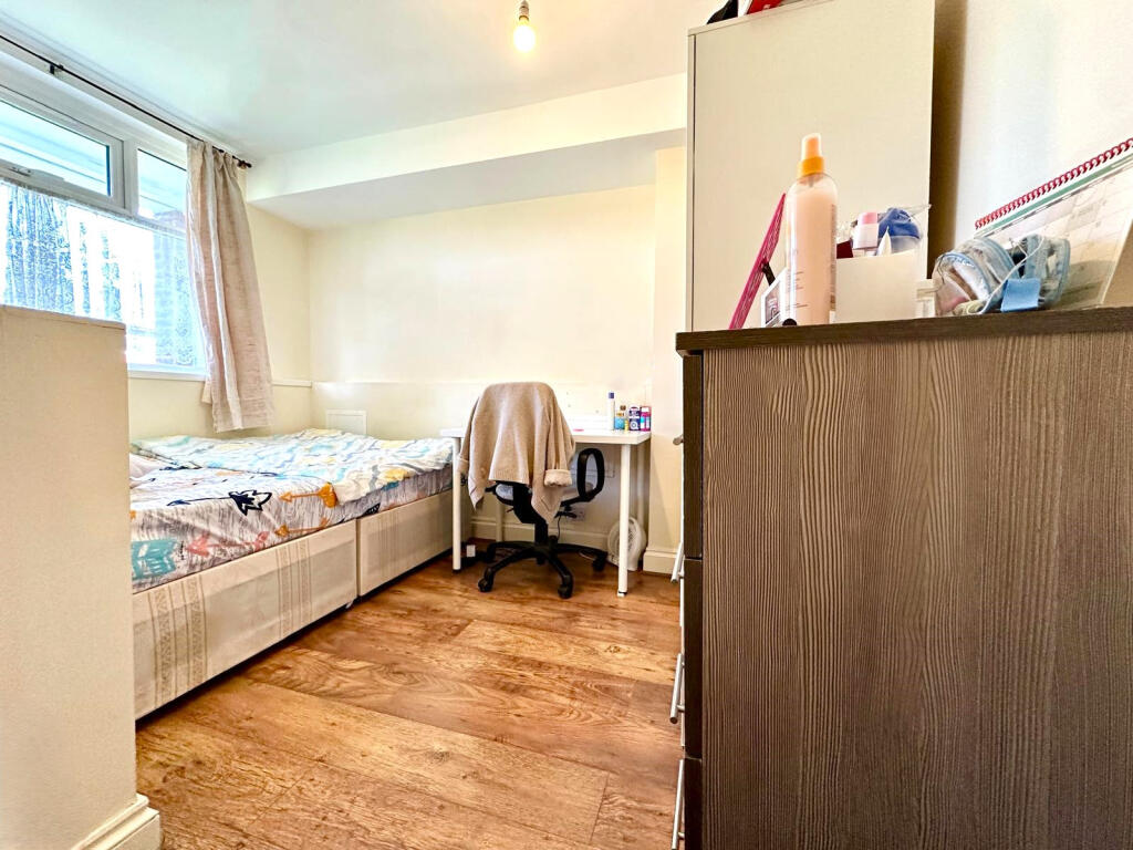 4 bedroom flat for rent