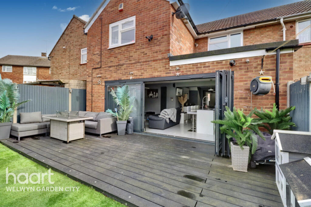 Additional image 7 of Ross Close, Hatfield