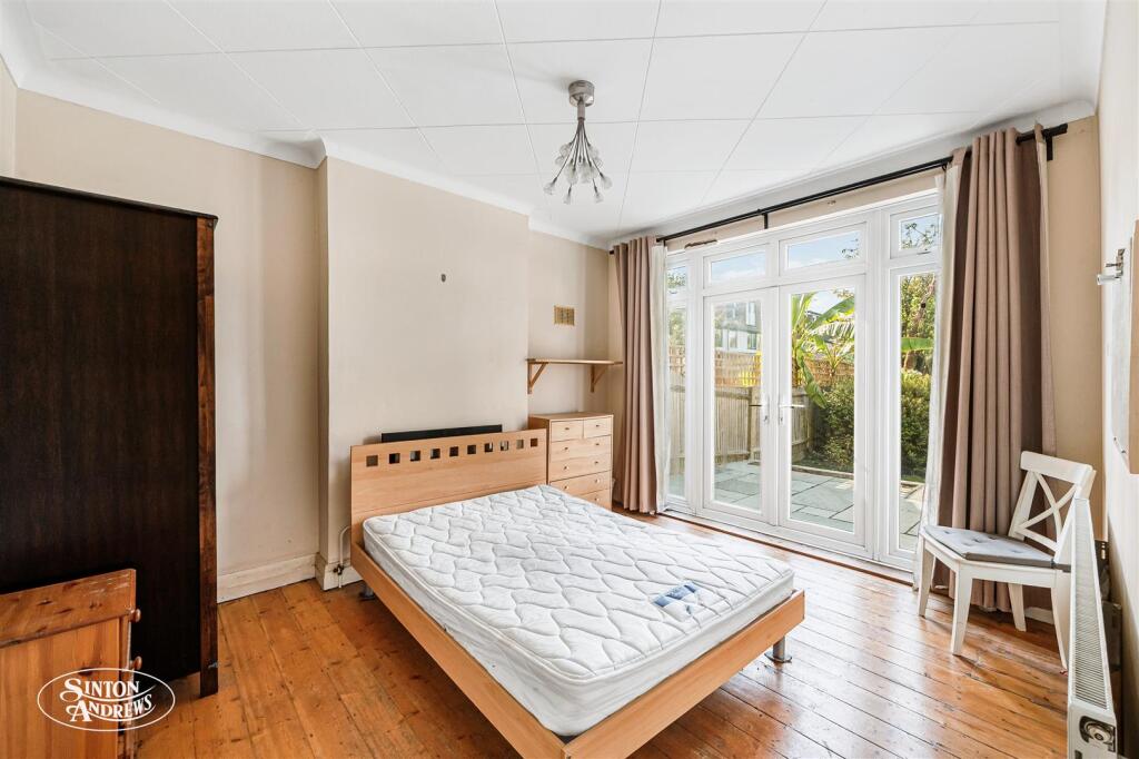 House in London, Hanwell - View 5
