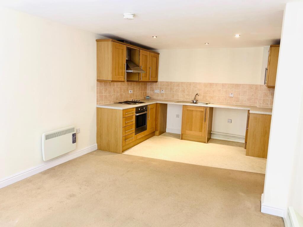 Apartment in Lincoln, Lincolnshire - View 5