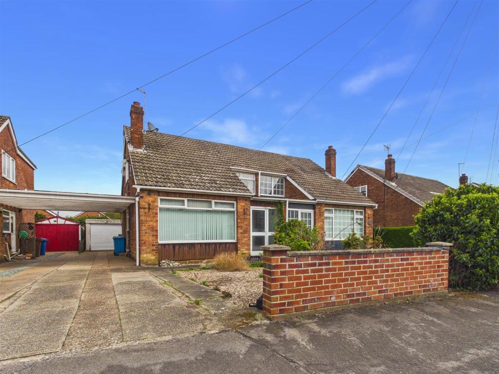 Main image of property: Randsfield Avenue, Brough