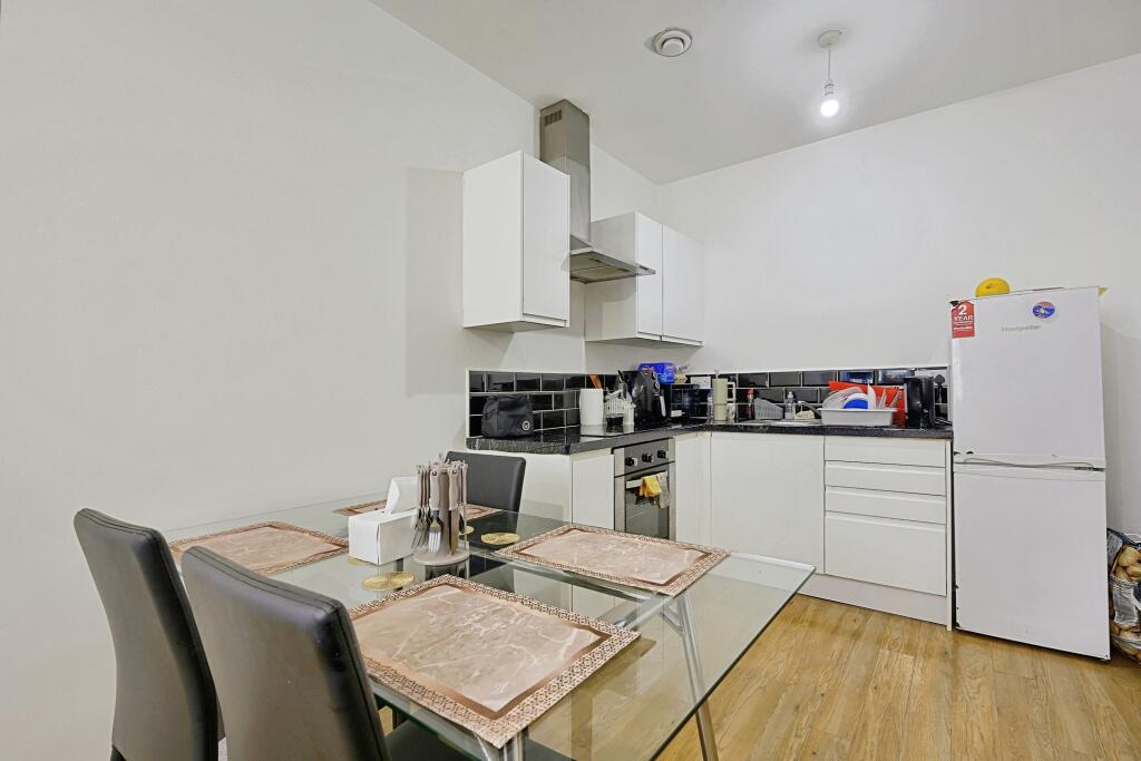 Main image of property: 130 Sunbridge Road, Bradford, BD1