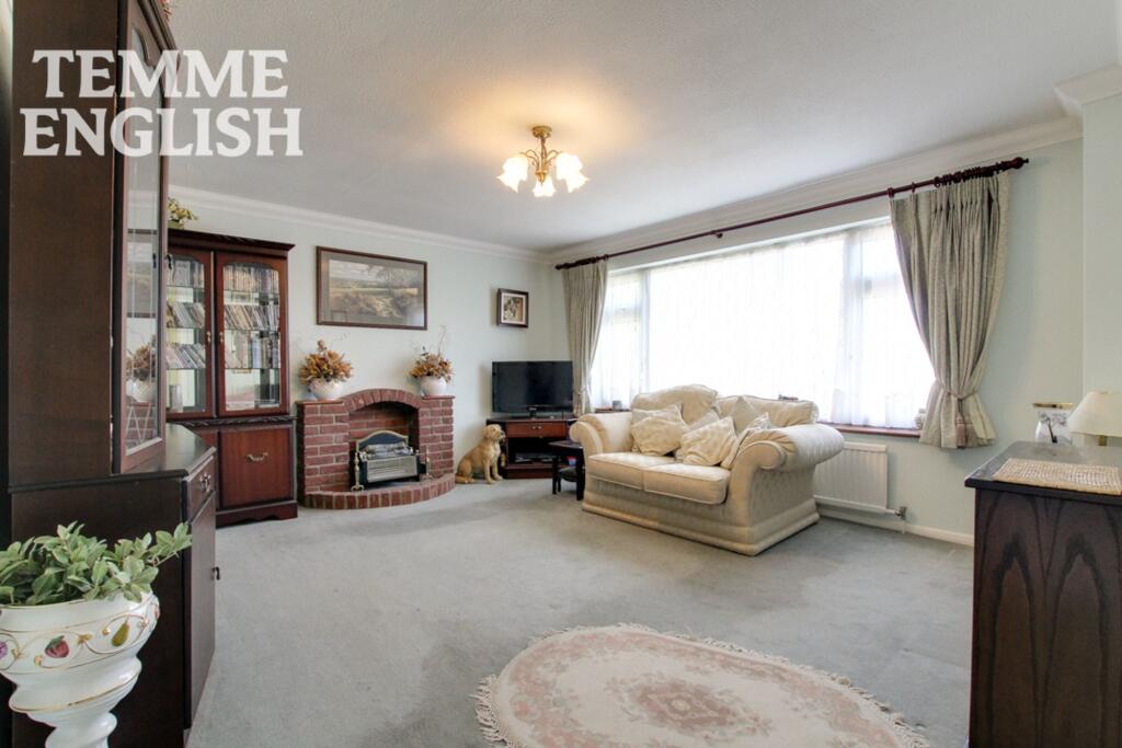Cedar Avenue, Wickford, SS12 - View 4