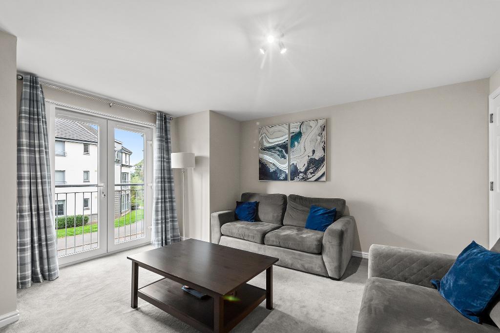 11, Crookston Court, Larbert, Falkirk, FK5 4XE photo 4