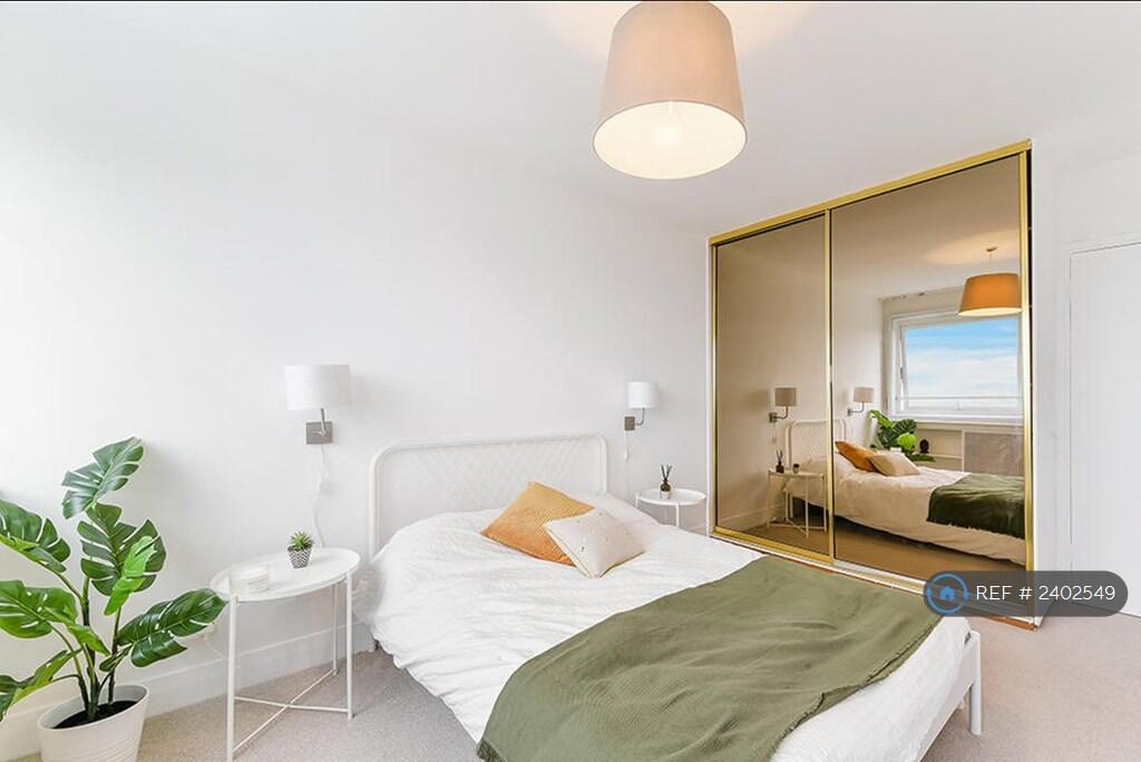 Apartment in London - View 3