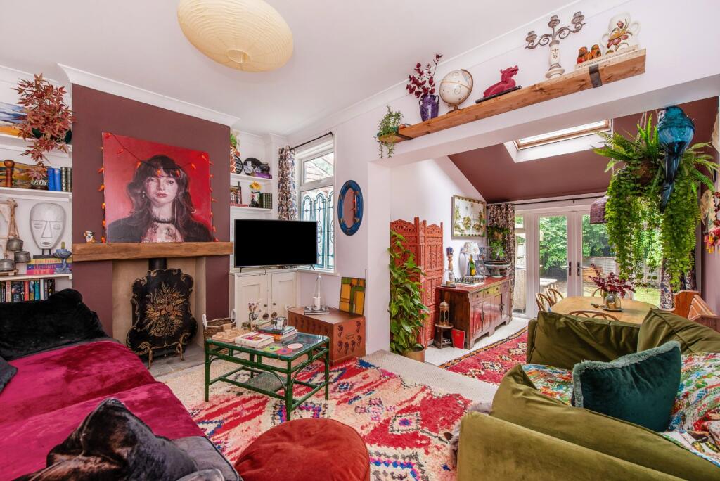 House in East Hampshire, Petersfield - View 2