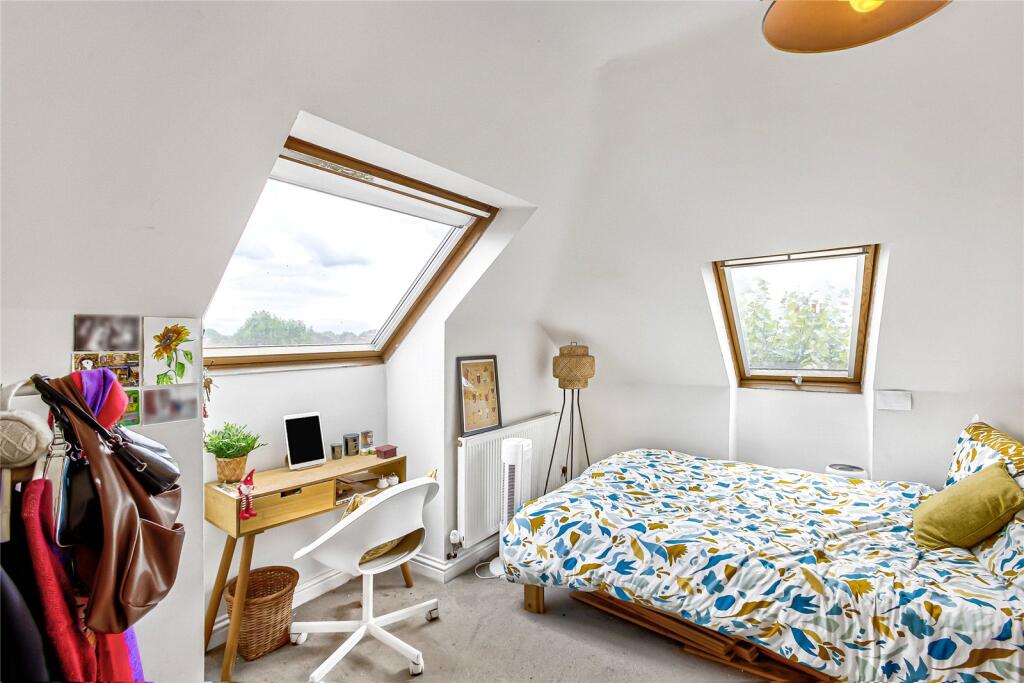 Apartment in London - View 3