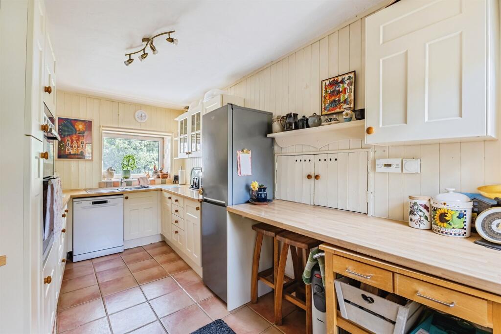 House in Torquay - More