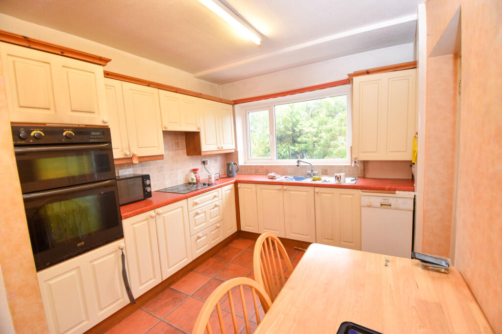 Shawe Hall Crescent, Flixton,Manchester, M41 6EN photo 4