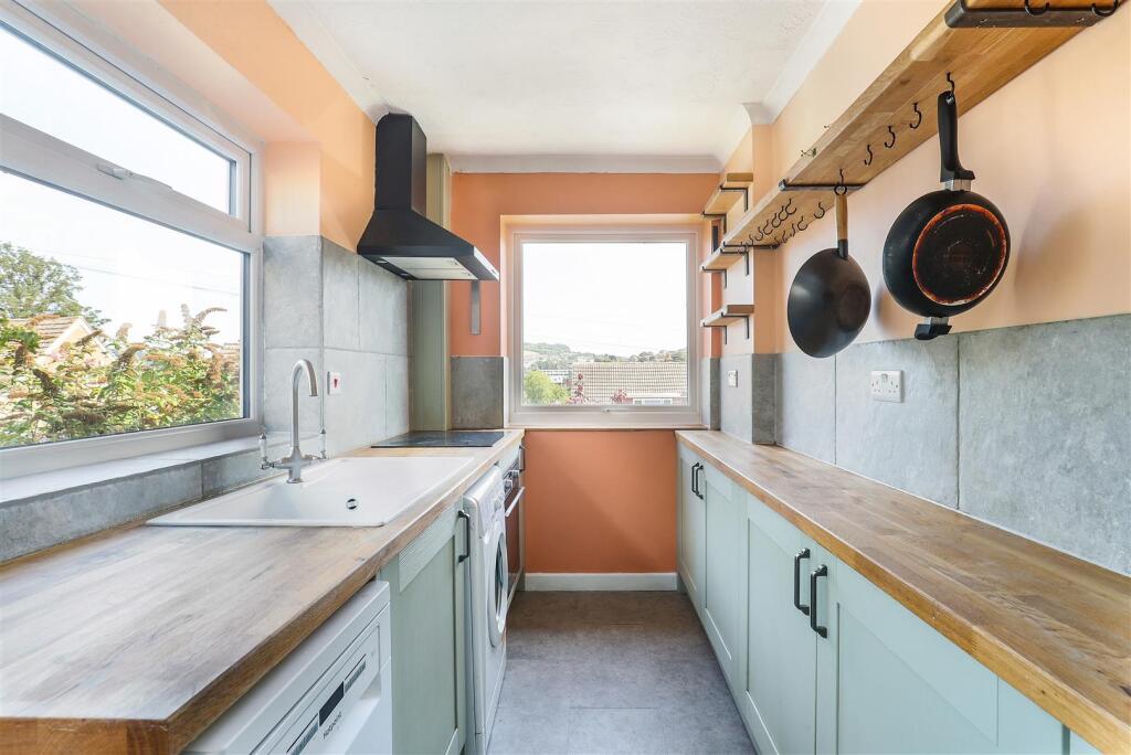 12, Arundel Drive, Rodborough, Stroud photo 3