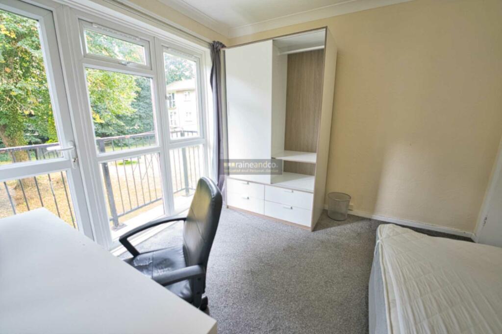 Additional image 9 of Meadow Croft, Hatfield