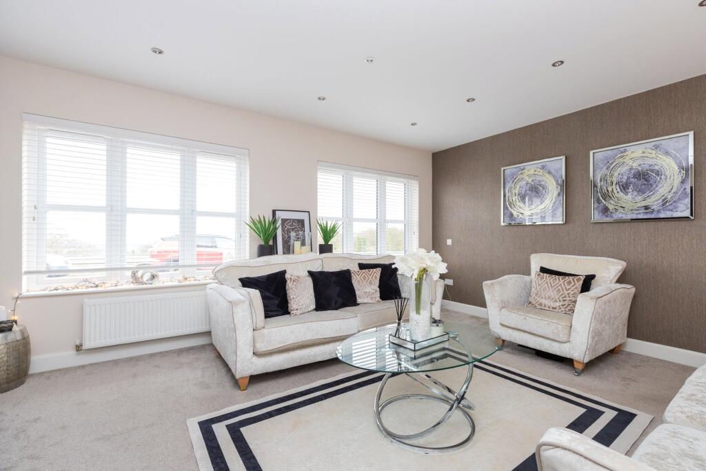 House in Barrhead, Springhill - View 4