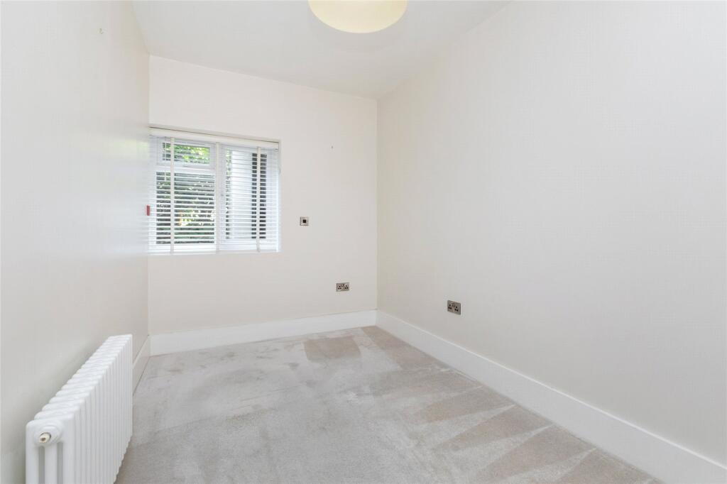 Apartment in Hove, Brunswick - More
