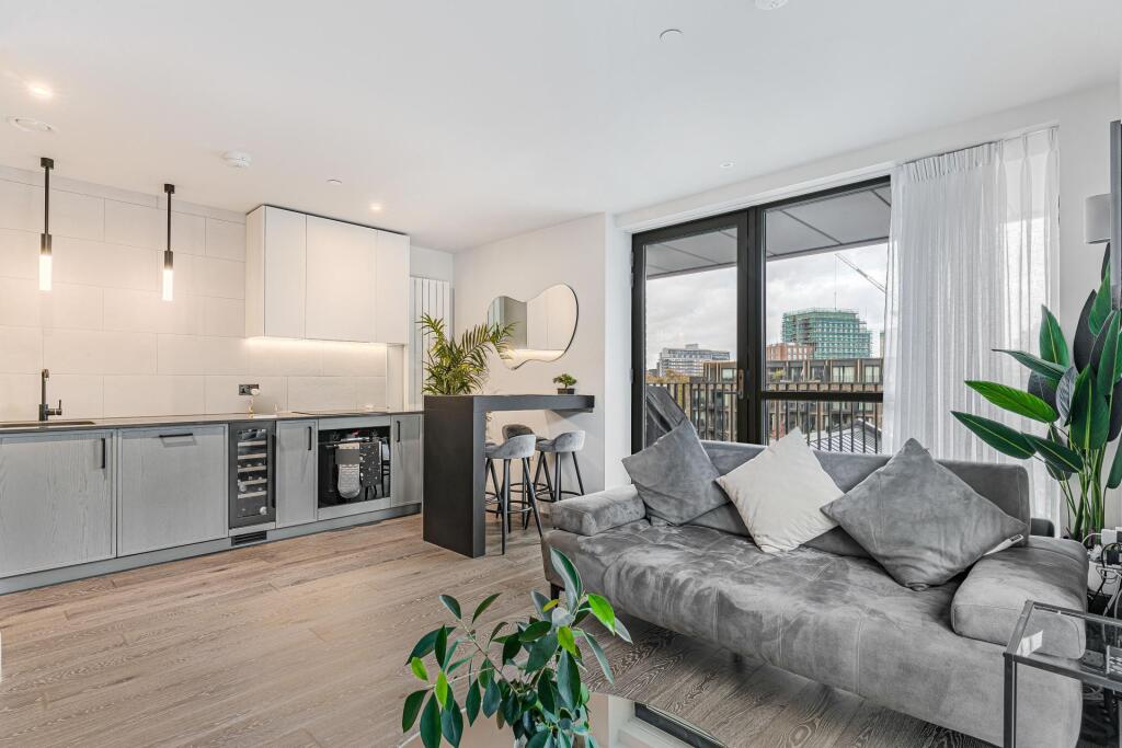 Main image of property: Windsor Square, London, SE18