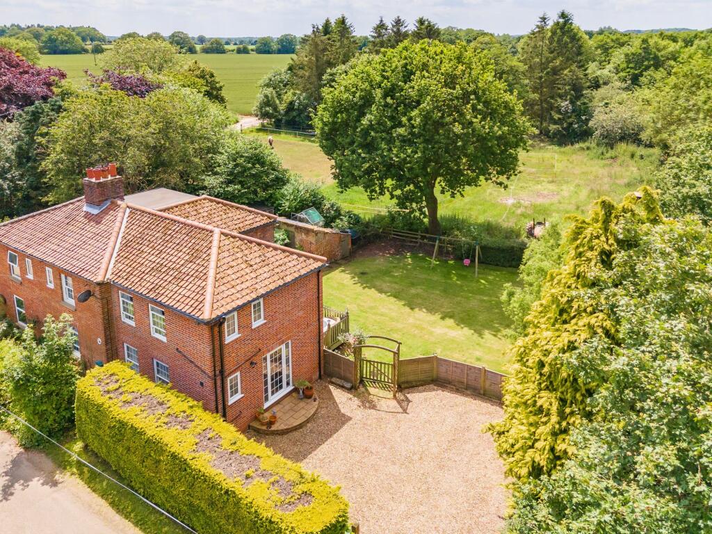 Main image of property: Stow Heath Road, Felmingham