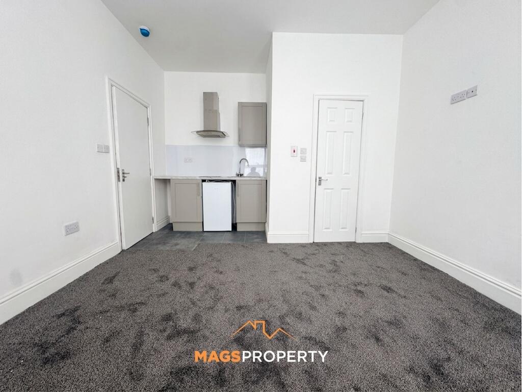 Apartment in Liverpool - View 5