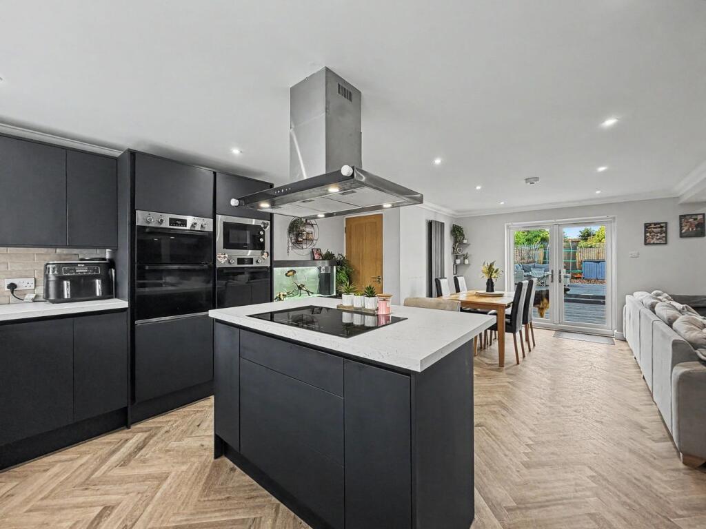 House in Ipswich - View 4