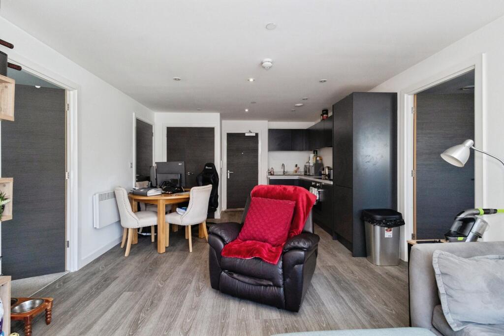 Apartment in Manchester - View 4