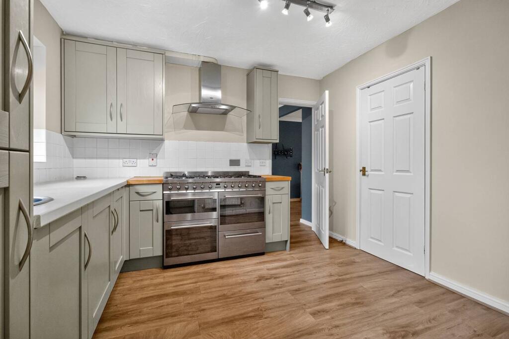 Morganstown, Cardiff, CF15 photo 3