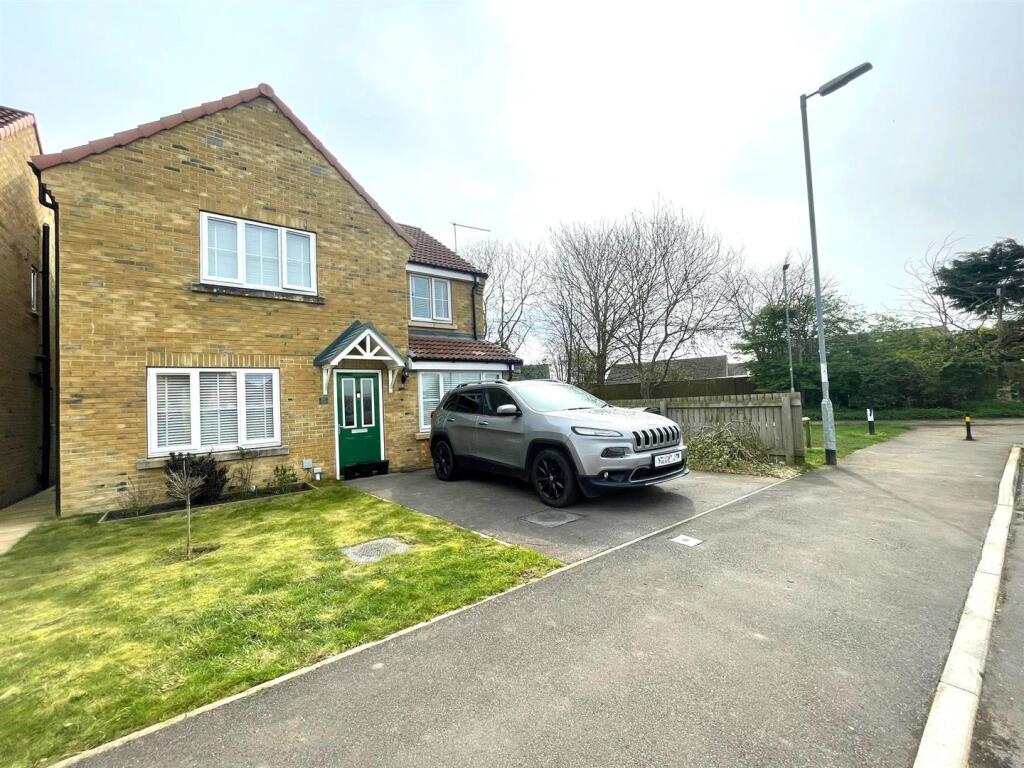 Main image of property: Ashcourt Drive, Hornsea