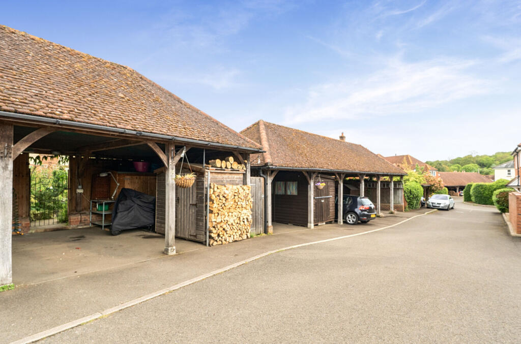 House in Horsham, Watersfield, Coldwaltham - View 4