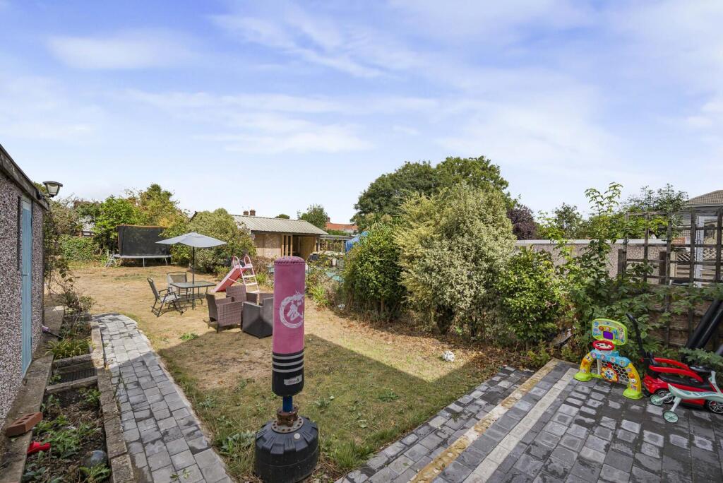 House in London - View 3