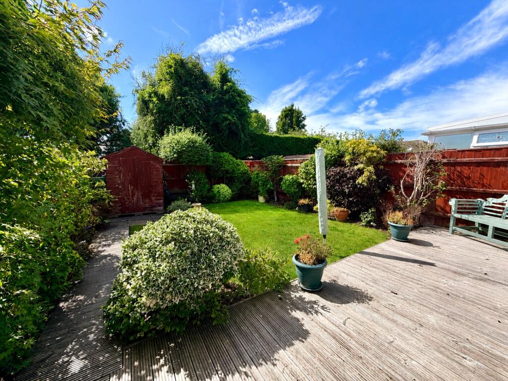 House in Southampton - More